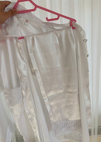 Parıltılı Beyaz Midi Kadın Sabahlık - Görsel 2