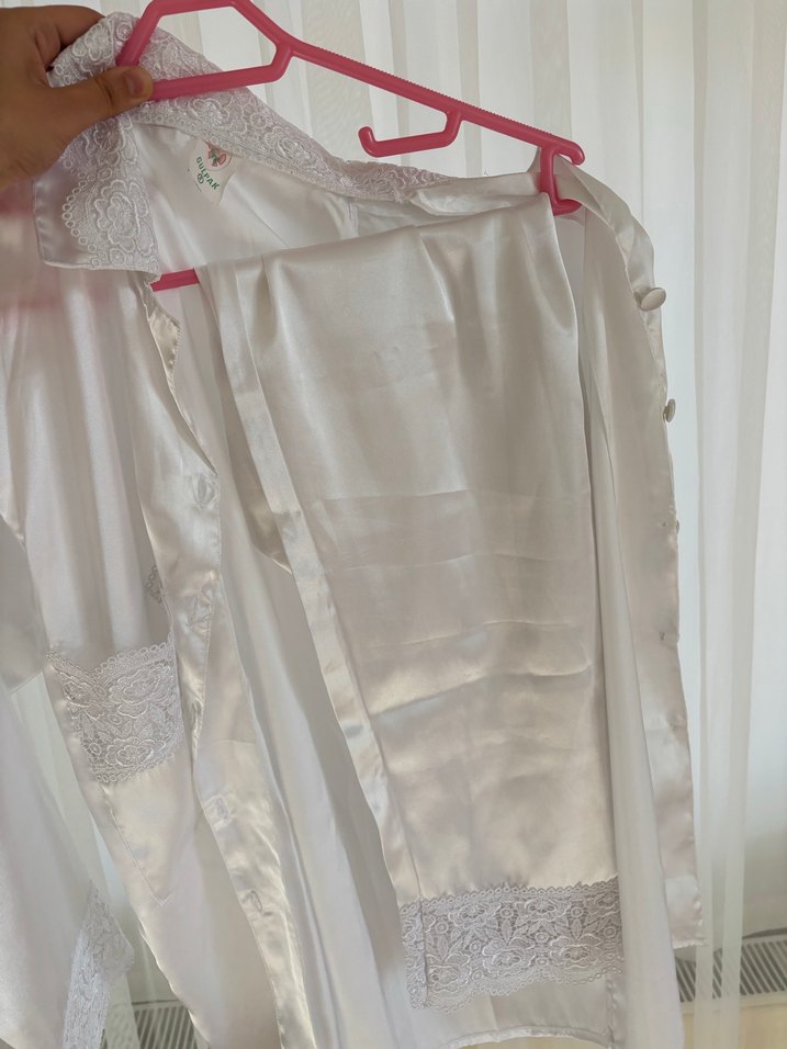 Parıltılı Beyaz Midi Kadın Sabahlık - Görsel 2