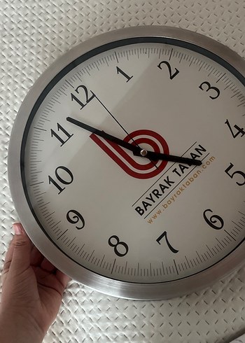 Beyaz Bayrak Taban Duvar Saati - Görsel 3