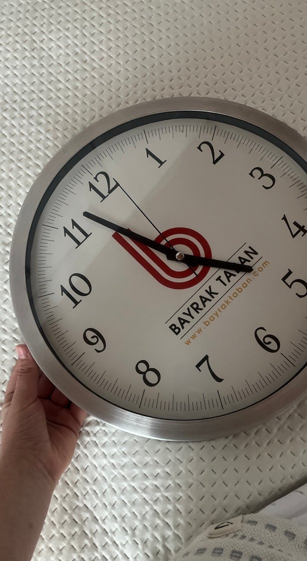 Beyaz Bayrak Taban Duvar Saati - Görsel 3
