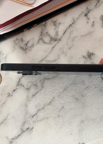 Siyah iPhone çift kamera özellikli - Görsel 6