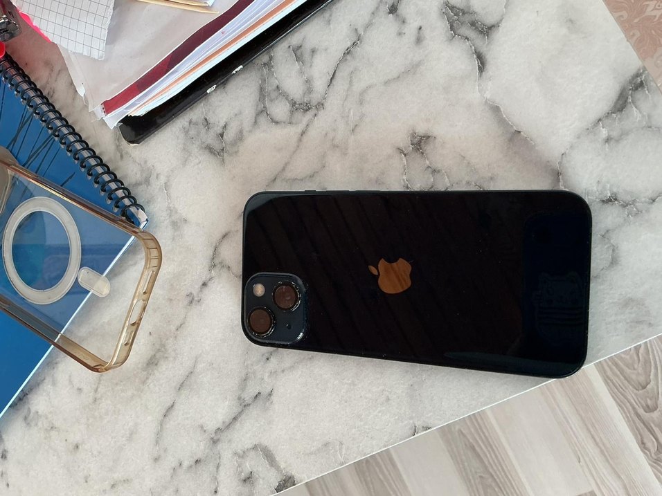 Siyah iPhone çift kamera özellikli - Görsel 4