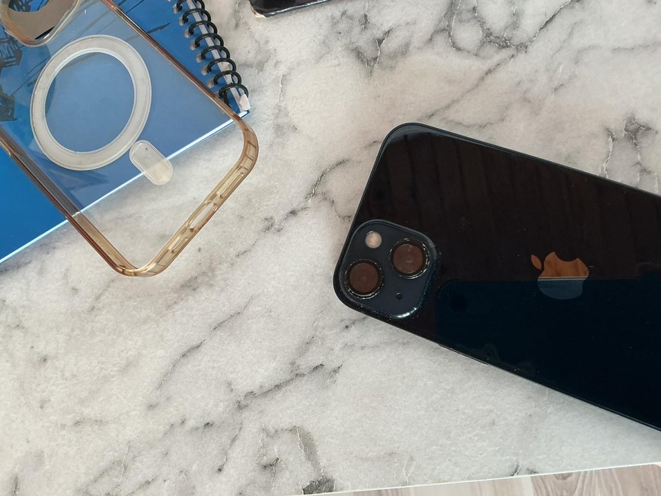 Siyah iPhone çift kamera özellikli - Görsel 2