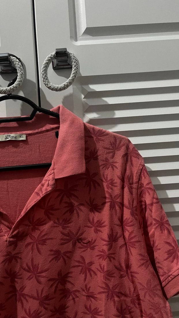 Erkek Koyu Pembe Desenli Polo Tişört - Görsel 3