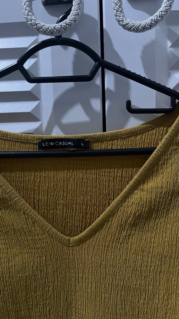 Sarı V Yaka Keten Kadın Bluz - Görsel 3