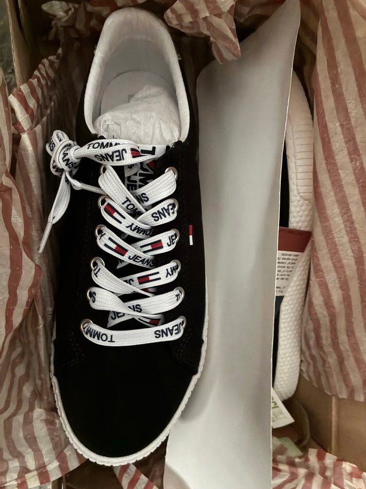 Beyaz Yazılı Erkek Spor Ayakkabı Bağcığı - Görsel 2