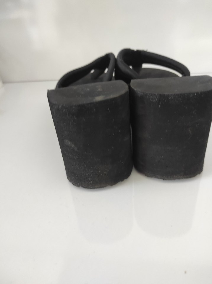 Siyah Kadın Dolgu Topuk Terlik - Görsel 2