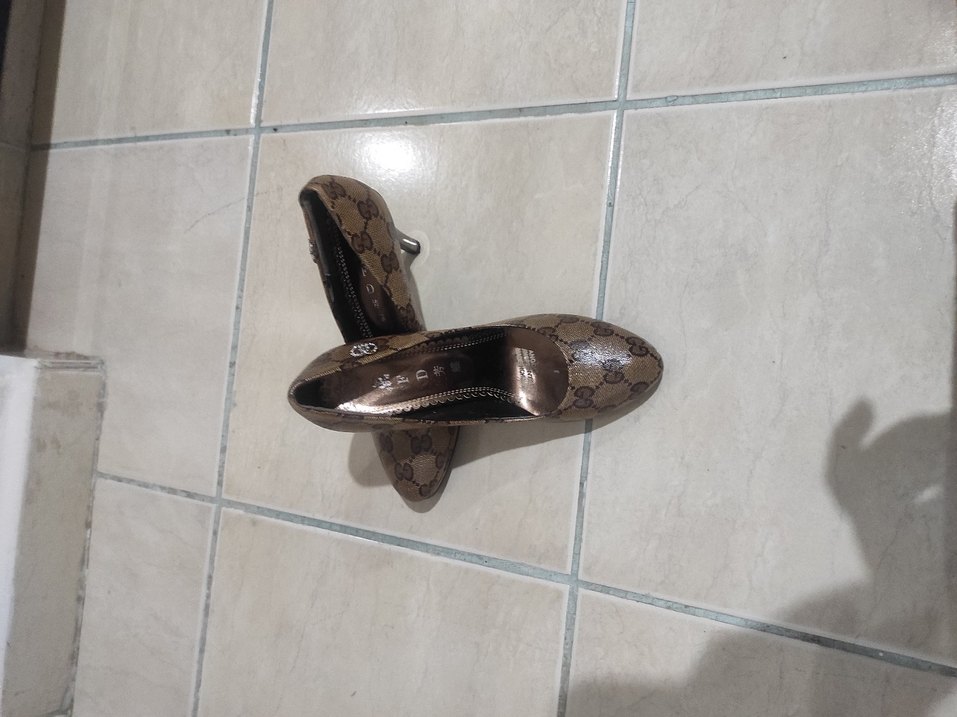 Kahverengi Parlak Yılan Desenli Topuklu Kadın Ayakkabı Gucci - Görsel 2