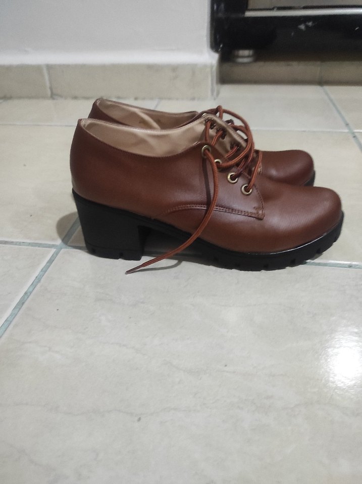 Kahverengi Deri Topuklu Klasik Kadın Ayakkabı - Görsel 3