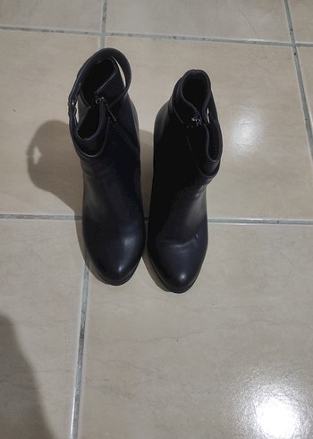 kalın topuklu kadın bot - Görsel 3