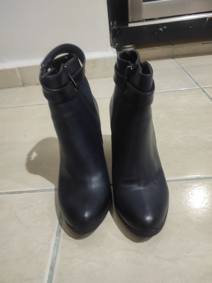 kalın topuklu kadın bot - Görsel 4