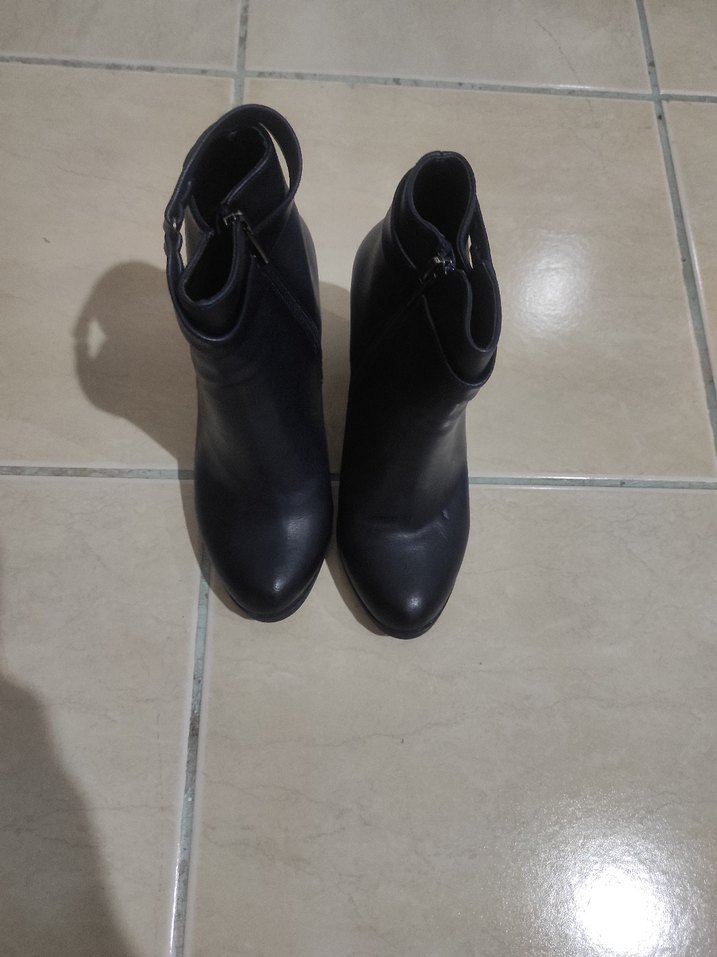 kalın topuklu kadın bot - Görsel 3