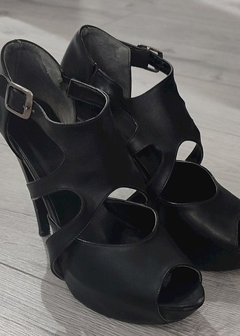 Siyah Deri Platform Topuklu Kadın Ayakkabı 38 Numara - Görsel 4