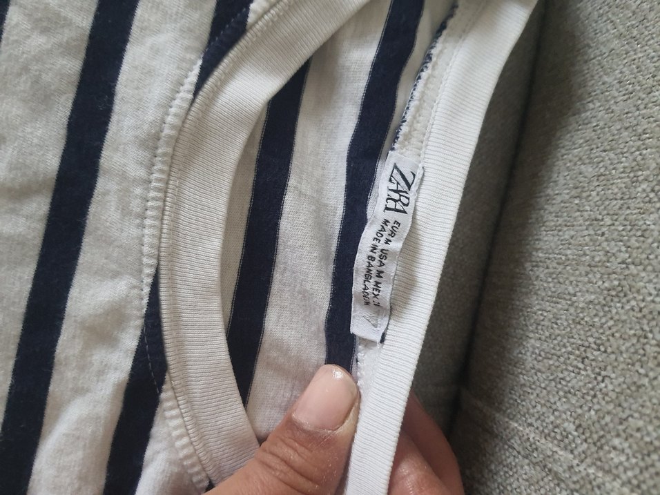 Çizgili Beyaz Gri Kısa Kollu  Tişörtü - Görsel 2