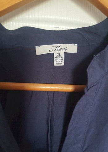 Mavi V Yakalı Uzun Kollu Kadın Gömlek - Görsel 3