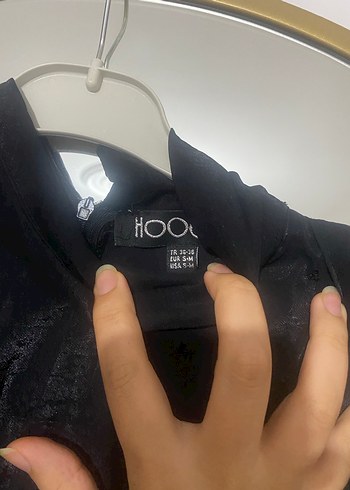 Siyah Uzun Kollu Dökümlü Gömlek - Görsel 3