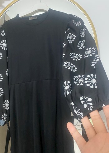 Nakış Detaylı Uzun Siyah Elbise - Görsel 2