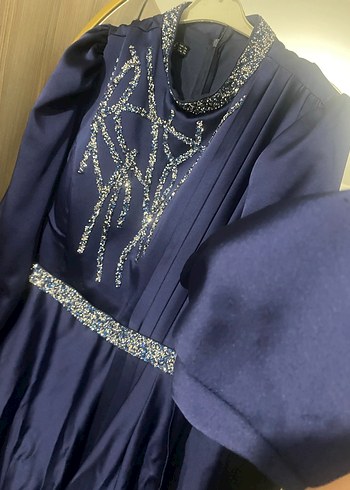 Uzun Kollu Mavi İşlemeli Abiye Elbise - Görsel 3