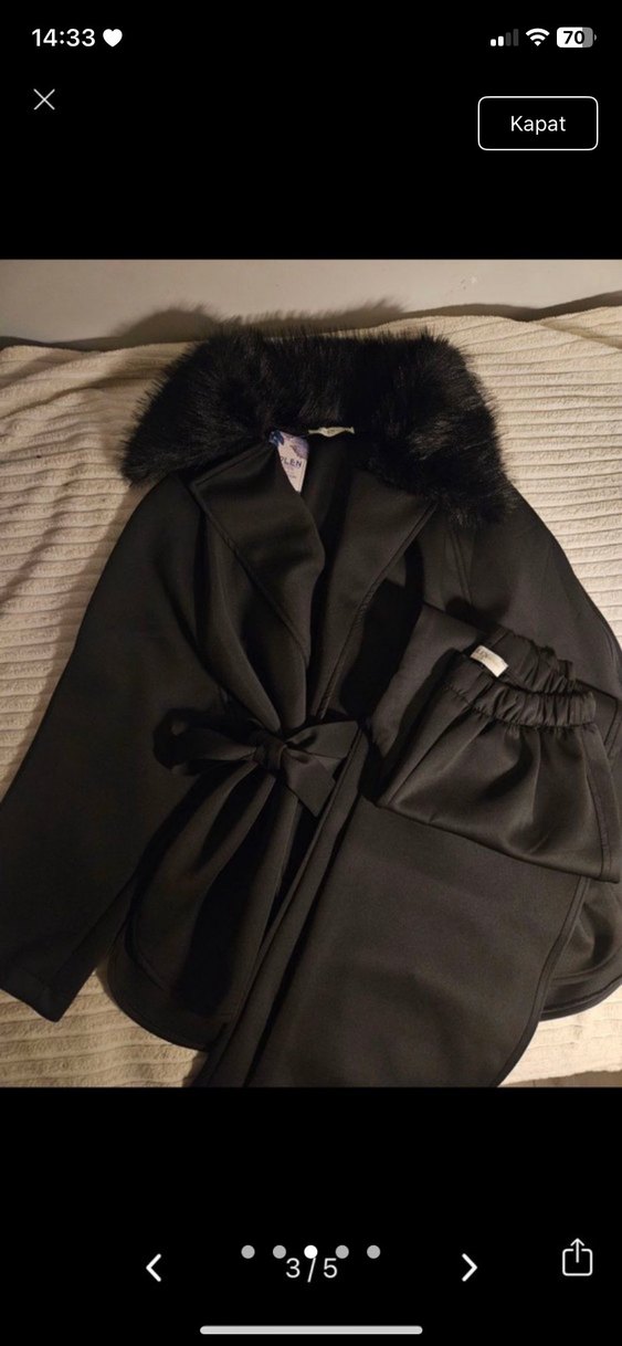 Kürk Detaylı Siyah Kısa Kadın Kaban - Görsel 3