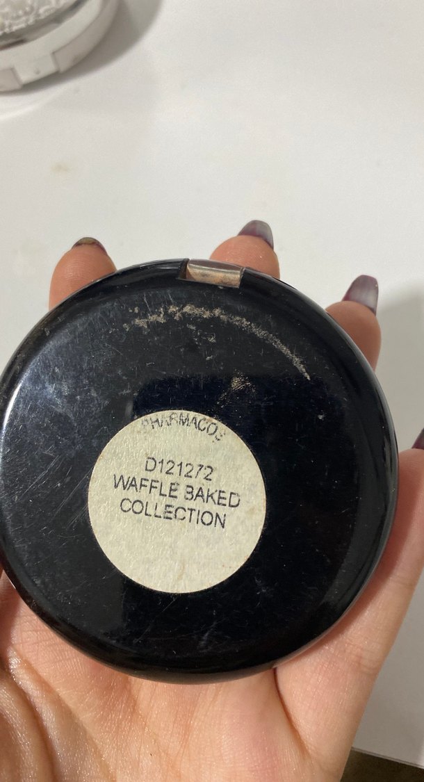 Bej Parlak Allık - Görsel 3