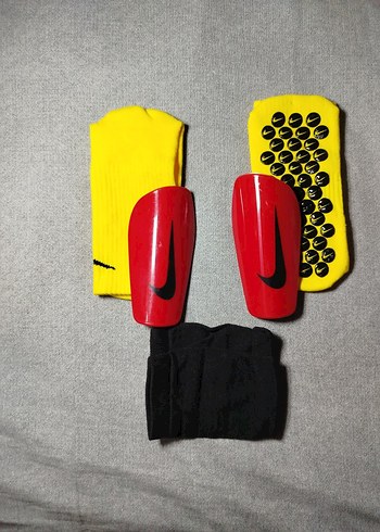 Sarı Kısa  kaymaz Çorap ve çoraplı tekmelik Kaval Koruyucu Seti - Görsel 4