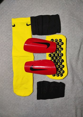 Sarı Kısa  kaymaz Çorap ve çoraplı tekmelik Kaval Koruyucu Seti - Görsel 2