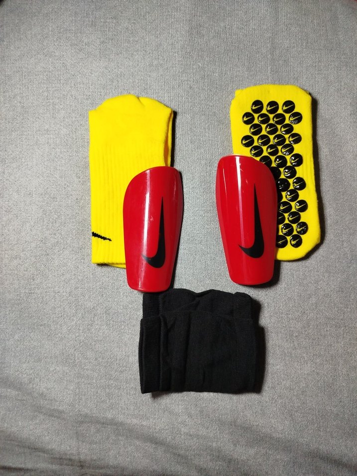 Sarı Kısa  kaymaz Çorap ve çoraplı tekmelik Kaval Koruyucu Seti - Görsel 4