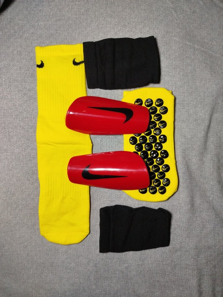 Sarı Kısa  kaymaz Çorap ve çoraplı tekmelik Kaval Koruyucu Seti - Görsel 2