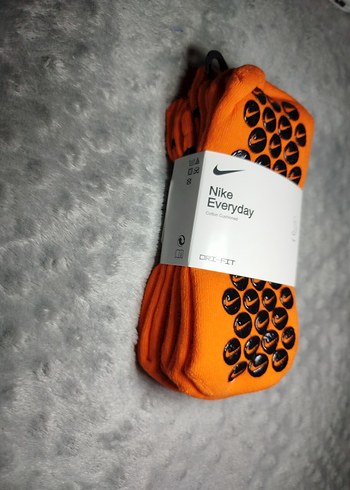 üç çift olarak satılan paket kaymaz çorap - Görsel 10