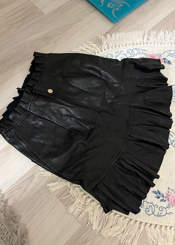 Siyah Deri Volanlı Mini Etek - Görsel 3