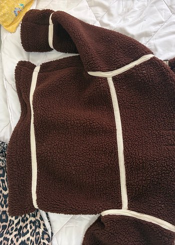 Kahverengi Kapüşonlu Kadın Mont - Görsel 3