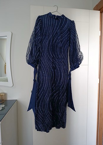 Mor Uzun Pliseli Avant-Garde Elbise - Görsel 2