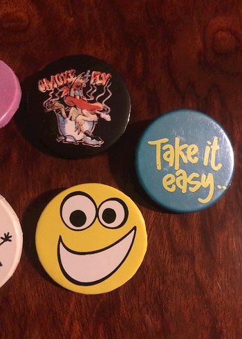 25-30 senelik nostaljik rozetler - Görsel 4