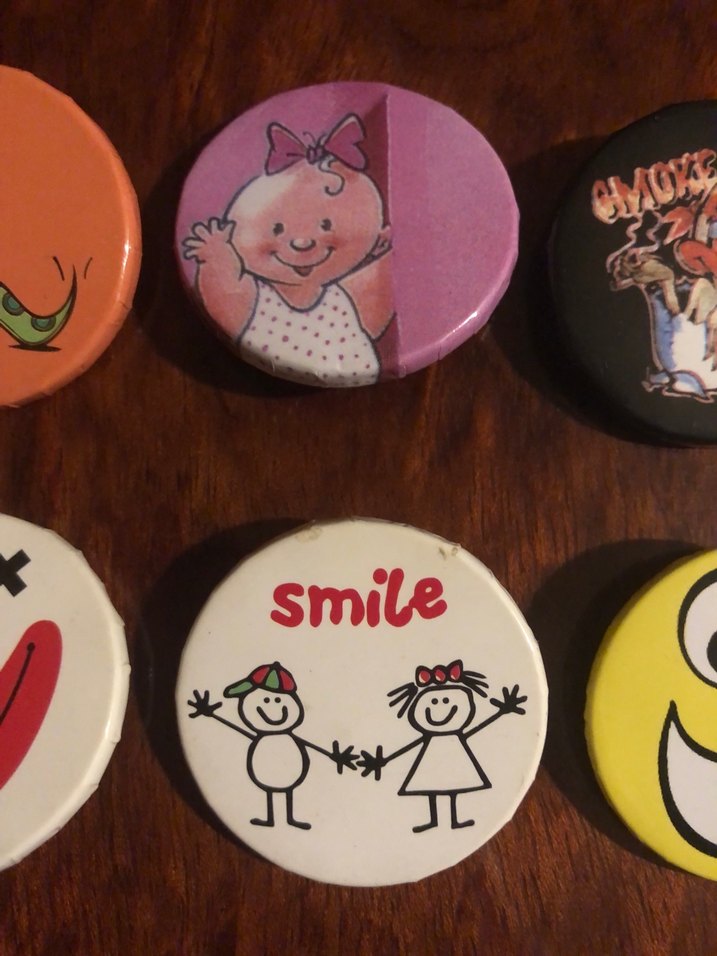 25-30 senelik nostaljik rozetler - Görsel 3