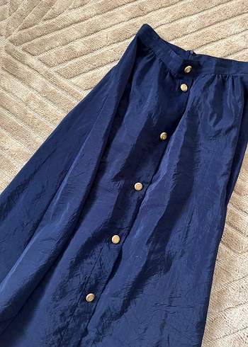 Düğmeli Parlak Lacivert Eteği - Görsel 4