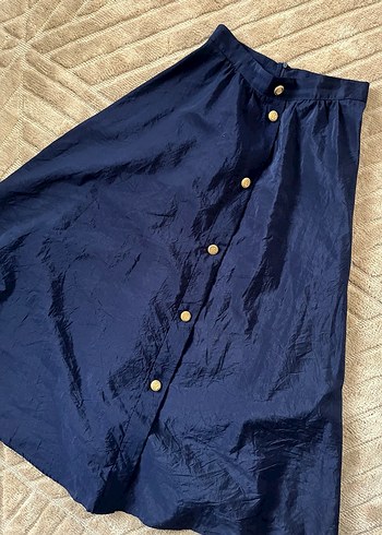 Düğmeli Parlak Lacivert Eteği - Görsel 3