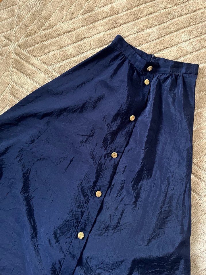 Düğmeli Parlak Lacivert Eteği - Görsel 2