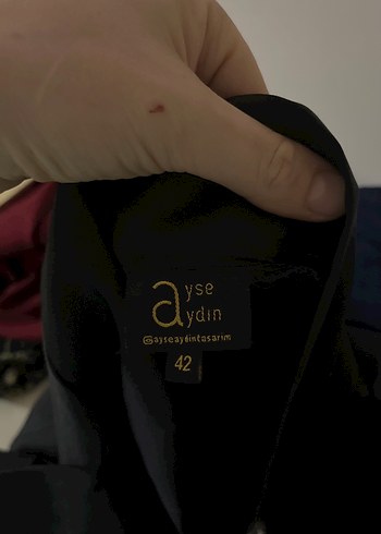 Siyah Dökümlü Kadın Şal - Görsel 6