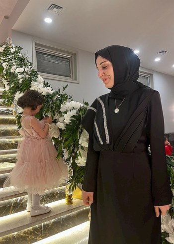 Siyah Dökümlü Kadın Şal - Görsel 4