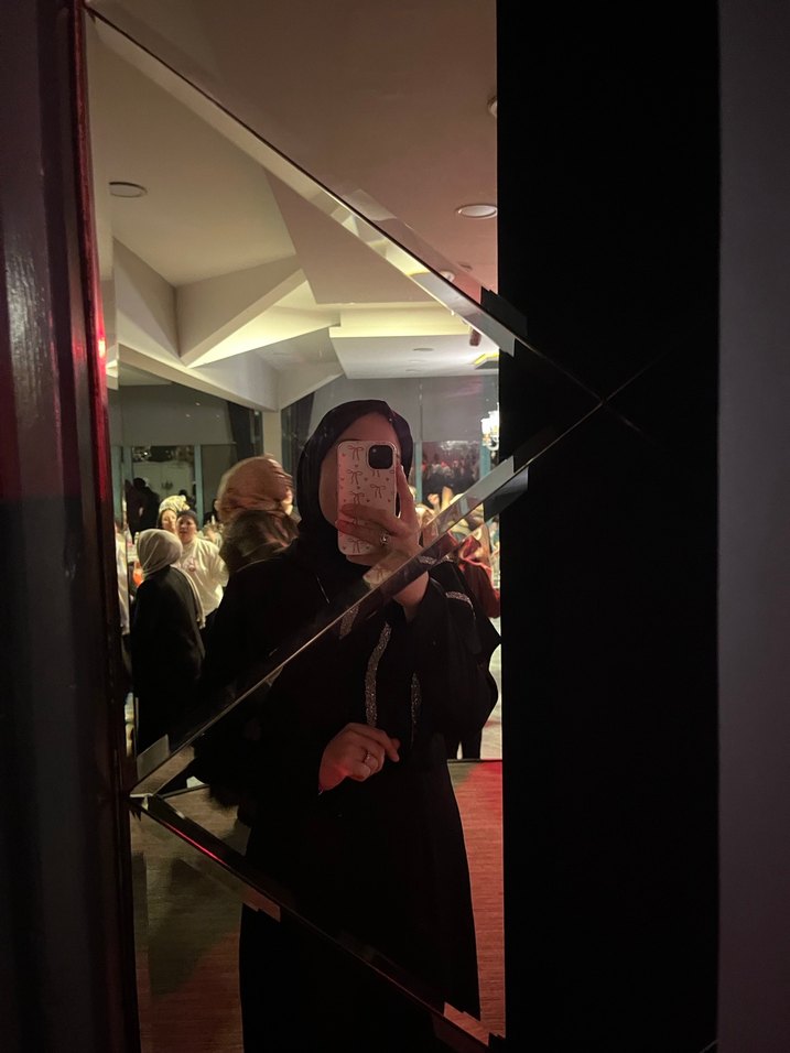 Siyah Dökümlü Kadın Şal - Görsel 3