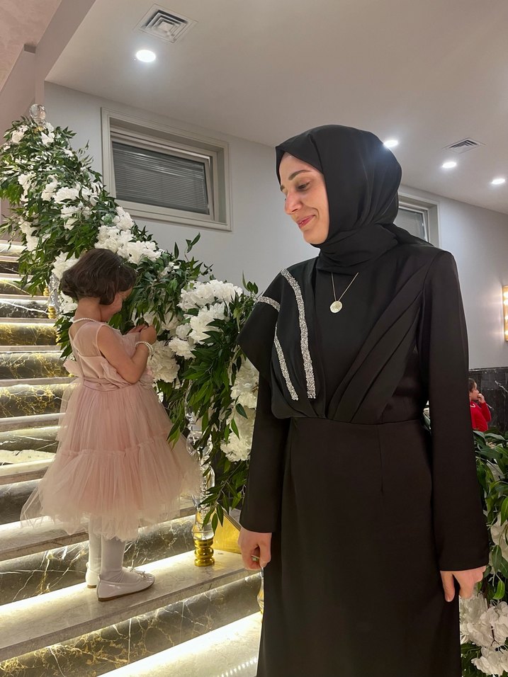 Siyah Dökümlü Kadın Şal - Görsel 4