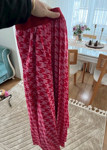 Kadın Kırmızı Pilili Uzun Etek - Görsel 2