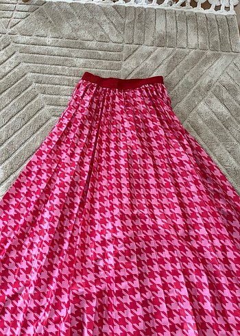 Kadın Kırmızı Pilili Uzun Etek - Görsel 4