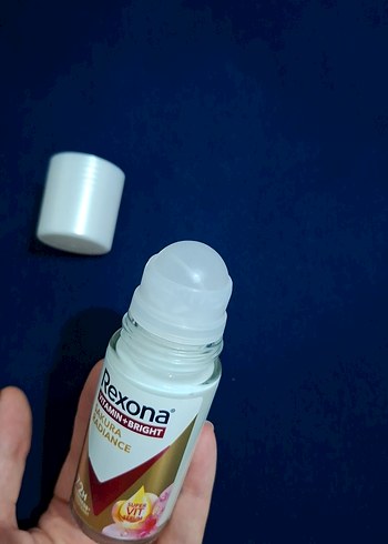 Rexona Sakura Radiance Kadın Deodorant 50 ml - Görsel 2