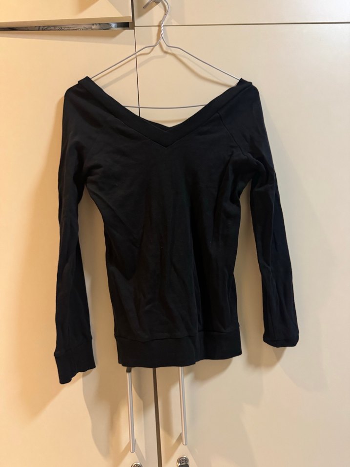 Siyah V Yaka Uzun Kollu Kadın Bluz - Görsel 2