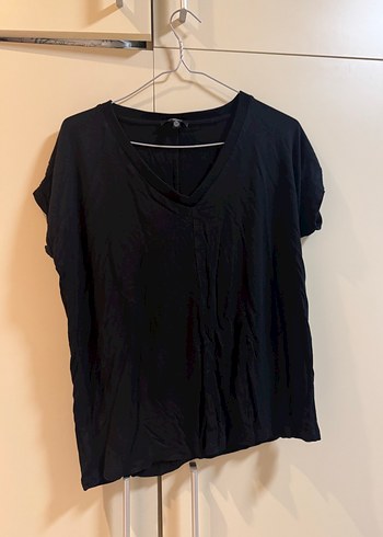 Siyah V Yaka Salaş Hasarsız Tişört - Görsel 2