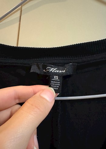 Siyah V Yaka Salaş Hasarsız Tişört - Görsel 4