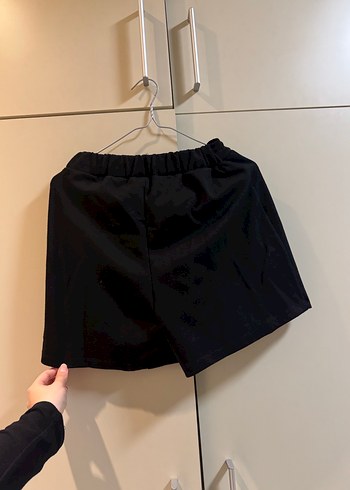 Siyah Kışlık Düğme Detaylı Şort Etek - Görsel 2