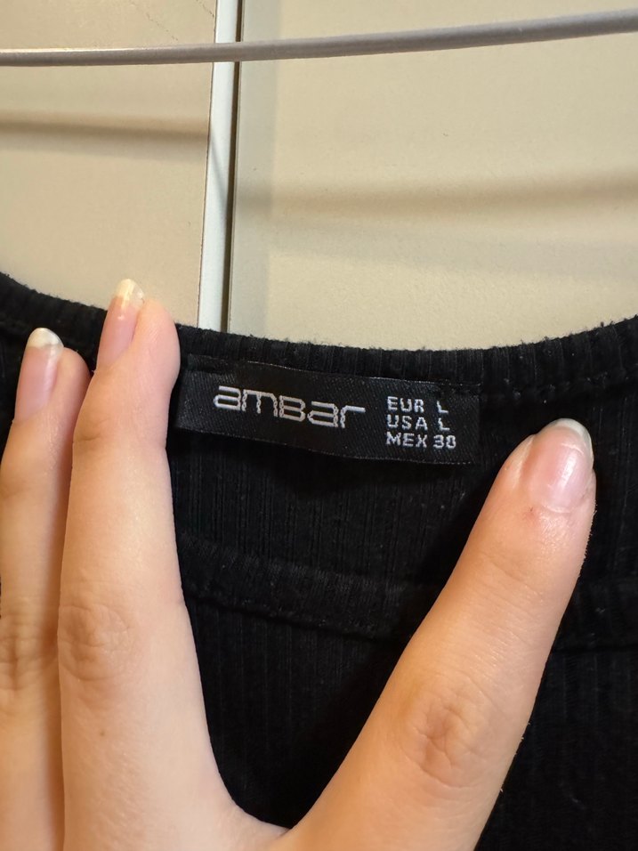 Siyah Kolsuz Keten Crop Top - Görsel 4