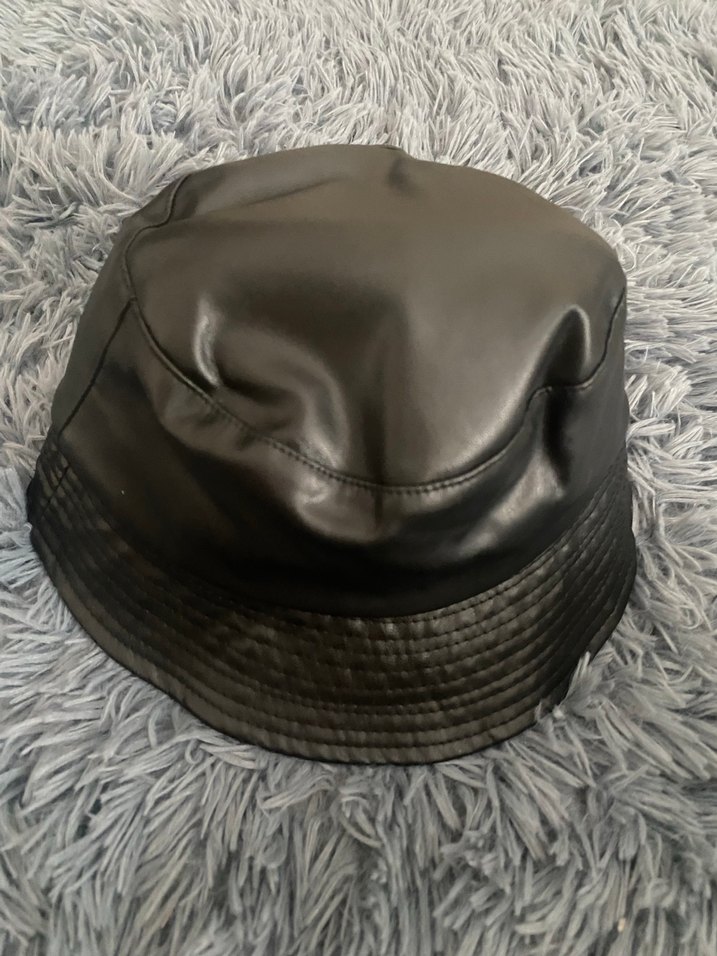 Siyah deri şapka - Görsel 4